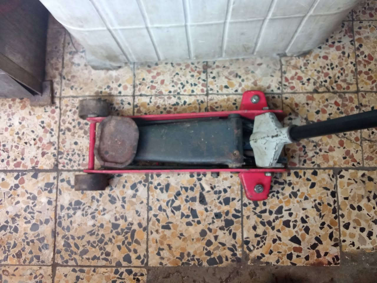 ⭕ يوجد توصيل لكافه المحافظات
جك عربانه باب اول وزن ثقيل شغال وعل الفحص خالي من اي نظوح شرط الرفع والفحص امام المندوب السعر 85 الف
***********
