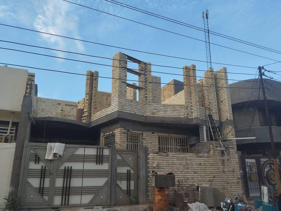 السلام عليكم خلفه بناء وترميم نتعامل قطعي وعالدبل اسعارنا مناسبه وشغلنا درجه اولى. ***********

نص مكتوب في الصور:
- خبرة جودة التزام MA محمد الشمري للمقاولات العامة هدم بناء ترميم إشراف هدم تنفيذ أعمال الهدم بأعلى معايير الأمان بناء تنفيذ جميع أنواع المباني والإنشاءات ترميم ترميم وصيانة المباني وتجديد الواجهات إشراف إشراف هندسي كامل على جميع المشاريع الثقة نبني قبل أن نبني المشروع ***********
