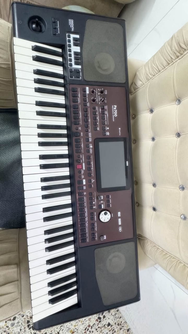 سلام عليكم
Korg pa700
للبيع او مراوس بـMG1
مفتوح بس تنضيف 
بس بي كبسات من التشريق وحده منهن شويه تشكل 
والستاي بلاي شوي يشكل 
يعني يردالهن تنضيف
والجهاز مامصلح بس مفتوح تنضيف 
قطره لحيم مابي .

مكاني بغداد 
سعره 8وبي مجال 
***********
