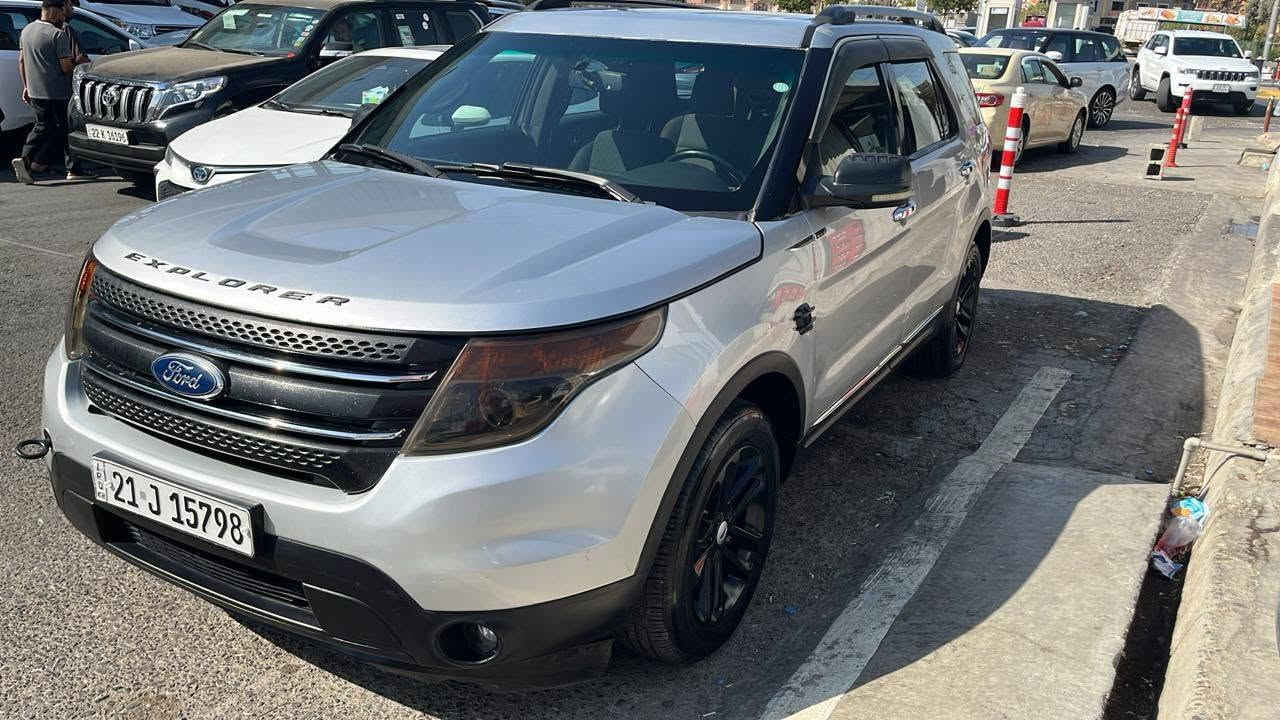 سلام عليكم   اكس بلور مديل 12 رقم سليمانيه  باسمي  تحويل مباشر
xlt 
 بانوراما  
  نص مواصفات  
سيارة حلوة جديدة جاهزة من كلشي ايشي متصرف 
عليهه   وارد ضرر جاملغ الخلفي وبلعراق  البابتين من جوة بيهن طخه خفيفه. ونصبغن  بدون اي دواخل او اي ارباك    ستفسار اكثر اتصال ***********
*********** وتساب.  غير متواجد ع الفيس.  مكلف بنشر.  
السعر ب116مجال قليل حك جيتك فقط 
مكان بغداد  محموديه.
