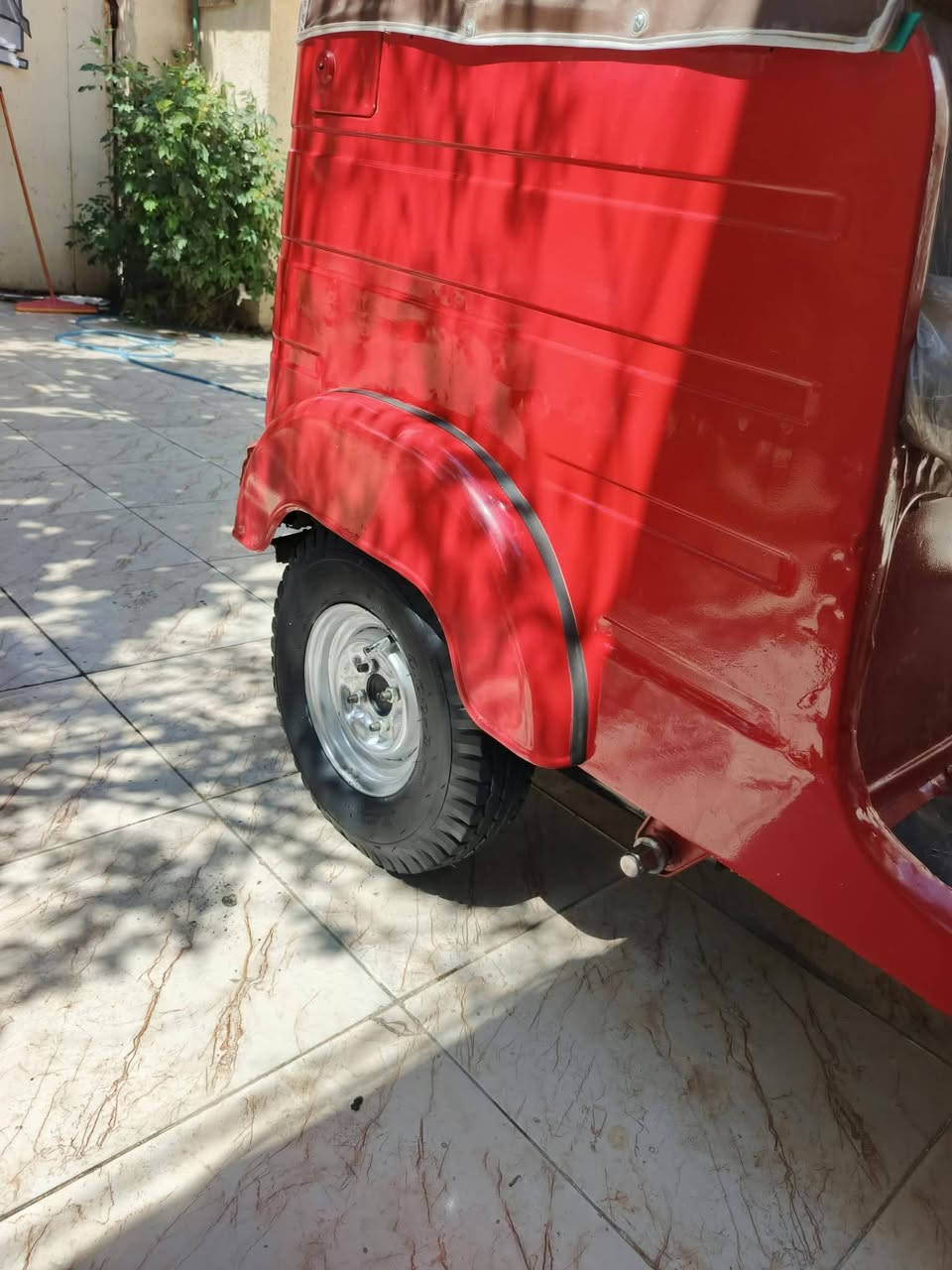 تكتك مديل 18 جديده ونضيفا مكينه 20شرط خرسه اوراق اصوليه تكتك كامله سعر  3600 بلاش 
وبلعافيها علا ياخضها بوجهك لشارع كامله
مكان بابل هاشميه ***********
