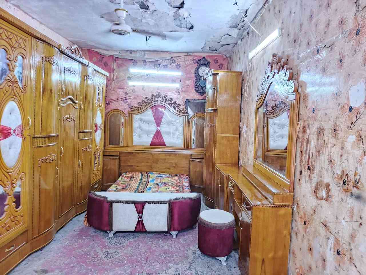غرفه اخشاب خمس ابواب ملحق للبيع ***********السعر 750صاج الزاويه كنتوريه موديل حديث نضيفه جدن الزاويه برتفاع الكنتور اضافه شازلونه هديه زائد طابوريه مكياج العنوان بغداد وكو توصيل متواجد وتساب
