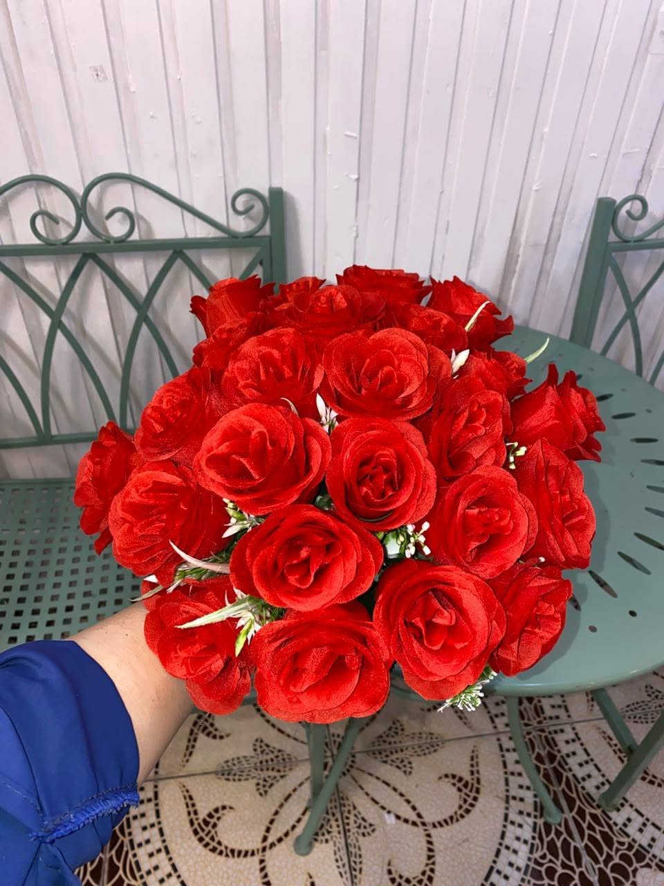 متوفر جميع انواع الورد الصناعي والاكسسوارات جمله ومفرد
توصيل بغداد وجميع المحافظات 
***********

