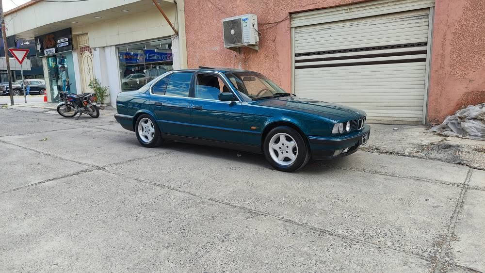 السلام علیکم    BMW 520 ئۆتۆماتیک مۆدێل 1991 ئاڕم پلاستیکی سلێمانی گێڕوو مەکینە بەشەرت  ناو زەرد دووجام کارەبا  بەشەرتی ئاڕموو ئەوەلیات  38ومعامەلەیەکی برایانە   بۆزانیاری زیاتر پەیوەندی بکەن *********** السليمانية, العراق
