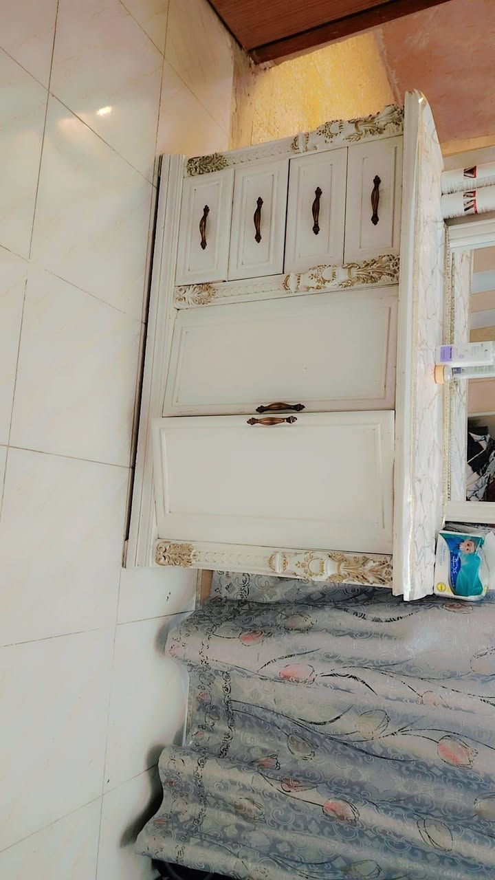 ميز تواليت • ضخم • مرايه جبيره