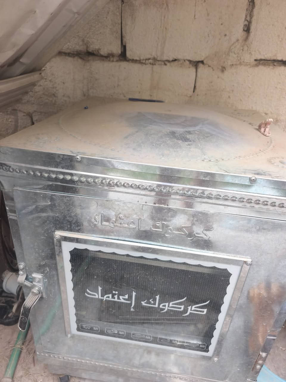 السلام عليكم فرن غازي صناعي درجة أولى 3 شعلات وليس شعلة وحدة مستعمل قليل كلش أخو الجديد المكان العامرية للتواصل ***********
