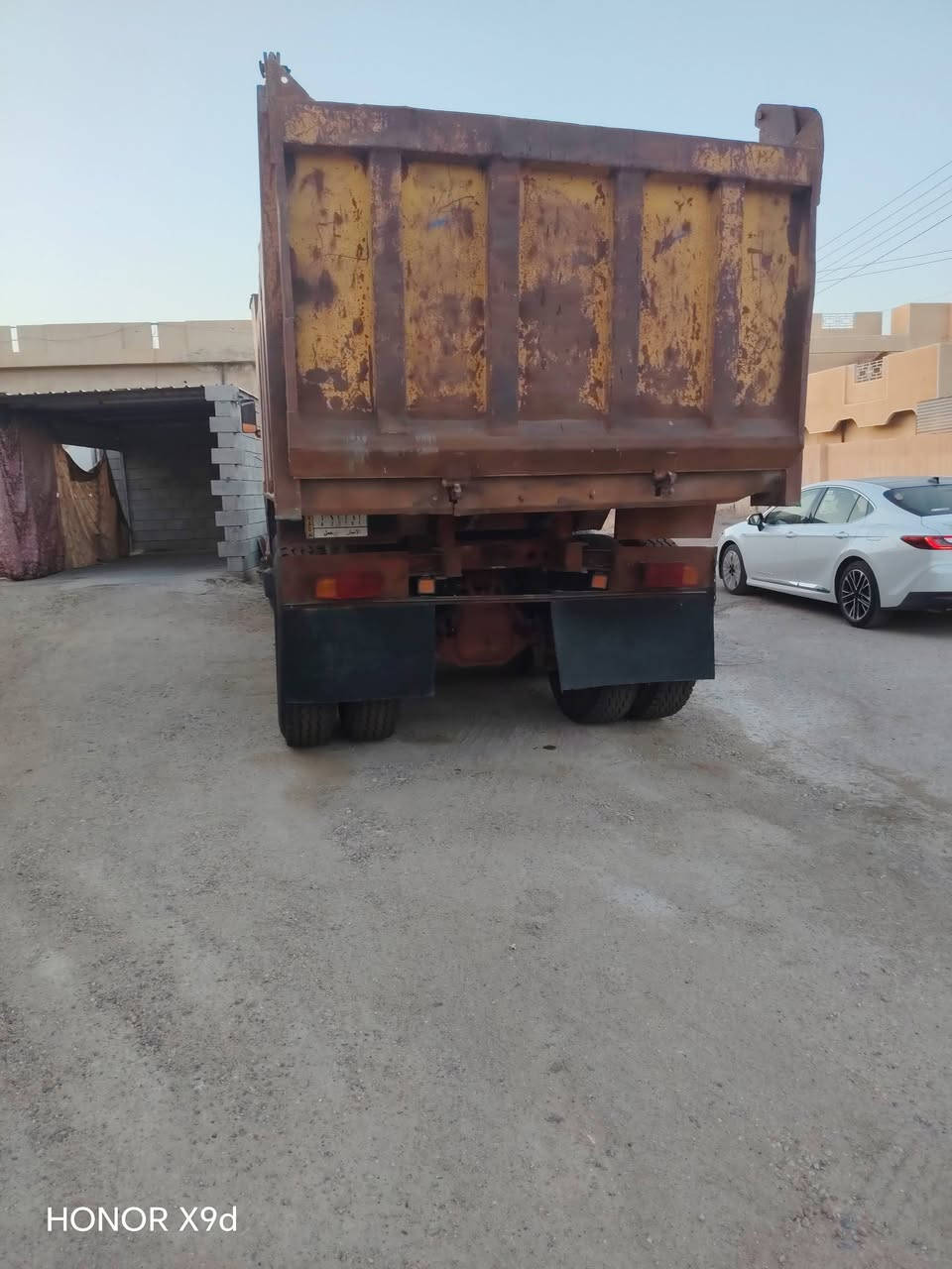 اقجم موديل ٨٣ للبيع مجموعه هرم عالي جيئف وربع بلاديه بدي سوري السعر ٥٥ مليون وبيها مجال ***********
