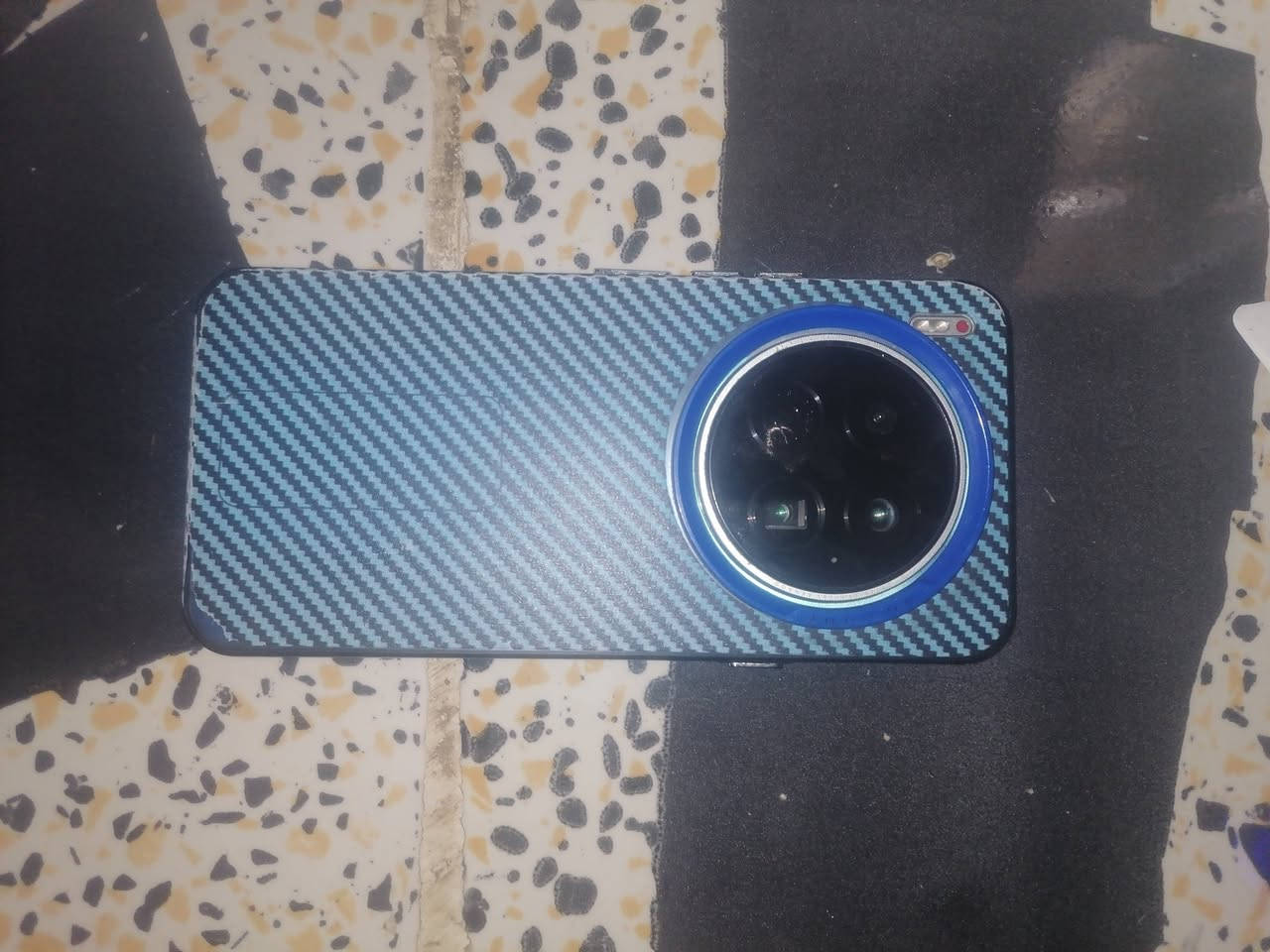 السلام عليكم
جهاز TECNO CAMON 40 PRIEMIR 5G 
للبيع اوو مراوس بدراجة فقط شرط ماا مبدل بي شي + يرادله تبديل خارطة مو تجيني وتكول مادري بي هييج اخوان يراد تبديل خارطة  مكاني كركوك واحد حزيران السعر 180 وبي مجال رقمي ***********
