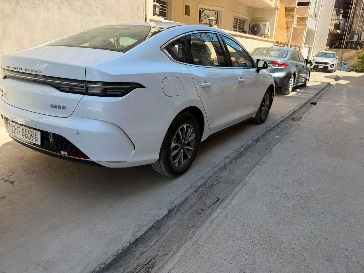 سلام عليكم بيوايدي دستروير ٢٠٢٥ ماشيه ٣٠٠ كيلو اخذتهه قبل ٥ ايام من شركه الحلو ضمان ٣ سنوات  تعتبر زيروو السعر ٢٢٥٠٠ كفاله عامه حته من الشخط مكانهه السيديه ***********سياره رقمتهه بسمي
