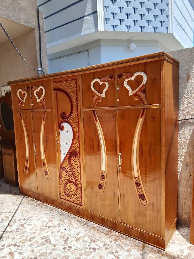 السلام عليكم غرفه نوم 5باب طابقين للبيع المكان نجف الاشرف السعر 550وبيه مجال ويوجد توصيل داخل النجف الاشرف اخوان كامله وجاهزه من كل شيء صبغ قفل يده كله جديد اي ضرر مابيه الشراي يتصل على الرقم *********** @إشارة النجف, العراق

