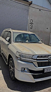 لاندكروز V8 • ٢٠٢١ • سليمانية