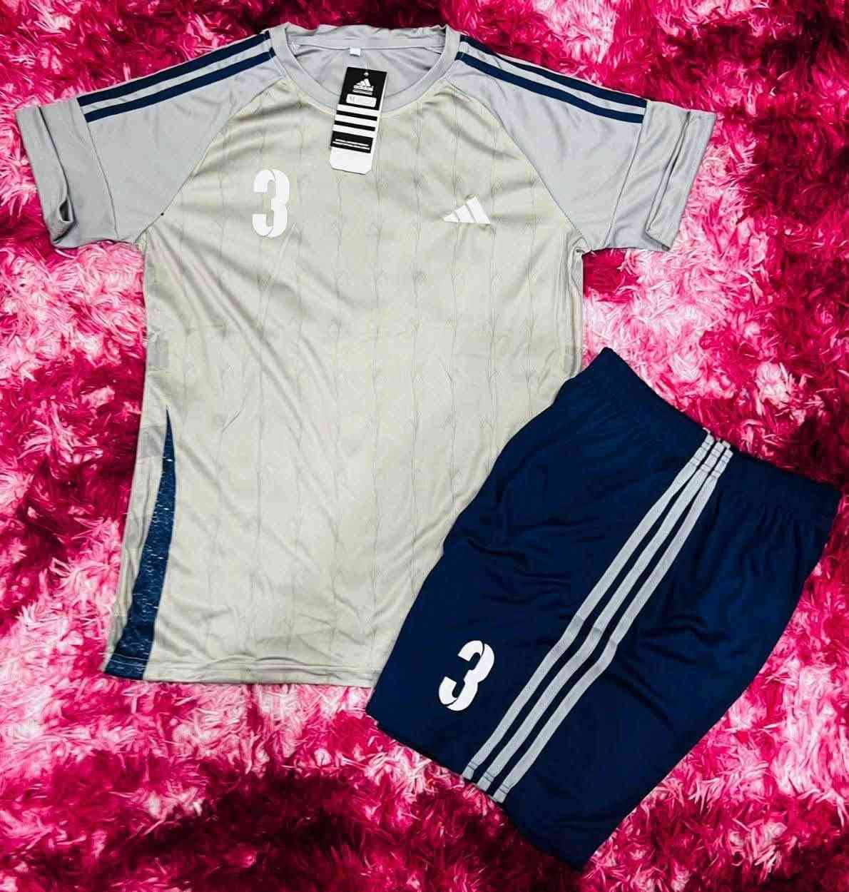 دريس و شورت مرقم تسلسل 2-25
قياسات m,L,xl,xxl 
خامة اصلي و قياسات رجالي 
يوجد خدمة التوصيل لجميع محافظات 
*********** 

نبيع 24 قطعة و 12 قطعة
