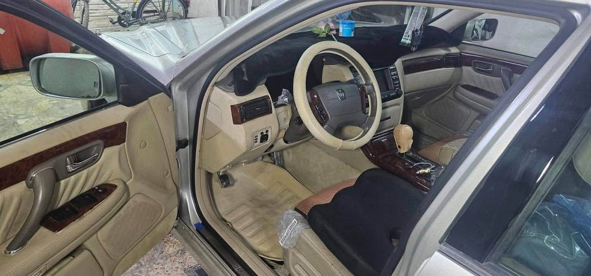 بيع مستعجل
ملكه دخول جديد كرستال كصة جنطة متوم ارقام وسنويه طبق الاصل شرط مكينه وكير vvt كفاله تبريد ثلج حداديه جديده تخم تاير جديد كشنات كهربائيه دواخل بالجيس منظومه زنون 
سياره جديده وجاهزه ماناقصه برغي 
السعر 27 
مكان الشطره ***********
