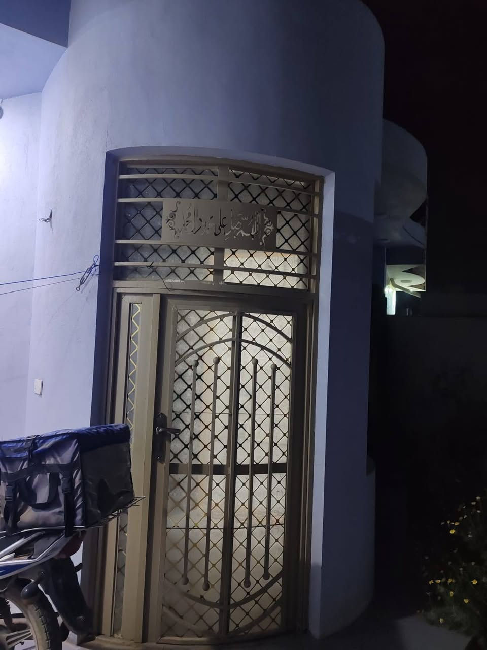 بيت للبيع مساحة ٢٠٠ متر يتكون من غرف عدد ٢ وصالة كبيرة واستقبال كبير ومطبخ وصحيات عدد ٢ مواصفات درجة اولى الواح هندي وارضية سوبر نانو بوليش كهربائيات بوري واسلاك الفنار السعودي ماء ومجاري درجة اولى الامل الشريف البناء طابوق السقف كونكريت مسلح العنوان شارع المعمل البراكية مقابل اسواق حسين الرماحي منطقة تبليط وماء وكهرباء باب البيت السعر ٨٢ مليون للاستفسار الاتصال على الارقام ***********
***********
بيت للبيع مساحة ٢٠٠ متر يتكون من غرف عدد ٢ وصالة كبيرة واستقبال كبير ومطبخ وصحيات عدد ٢ مواصفات درجة اولى الواح هندي وارضية سوبر نانو بوليش كهربائيات بوري واسلاك الفنار السعودي ماء ومجاري درجة اولى الامل الشريف البناء طابوق السقف كونكريت مسلح العنوان شارع المعمل البراكية مقابل اسواق حسين الرماحي منطقة تبليط وماء وكهرباء باب البيت السعر ٨٢ مليون للاستفسار الاتصال على الارقام ***********
