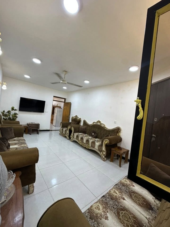 🔴دار للبيع  الموقع:- الدورة - ابو دشير - شارع الضغط
🏠دار للبيع طابو ملك صرف المساحة ١٢٣ متر واجهة ٦،١٥ متر والنزال ٢٠ متر يتكون من طابقين.

الطابق الاول :- طرمة مدخلين - استقبال - هول داخلي كبير - مطبخ حار وبارد - خدمات - غرفة نوم كبيرة نظام سويت 

الطابق الثاني :- غرفتين نوم - صالة - سطح 

للأستفسار اكثر حول السعر والتفاصيل الاتصال على الرقم التالي او خاص 
***********
