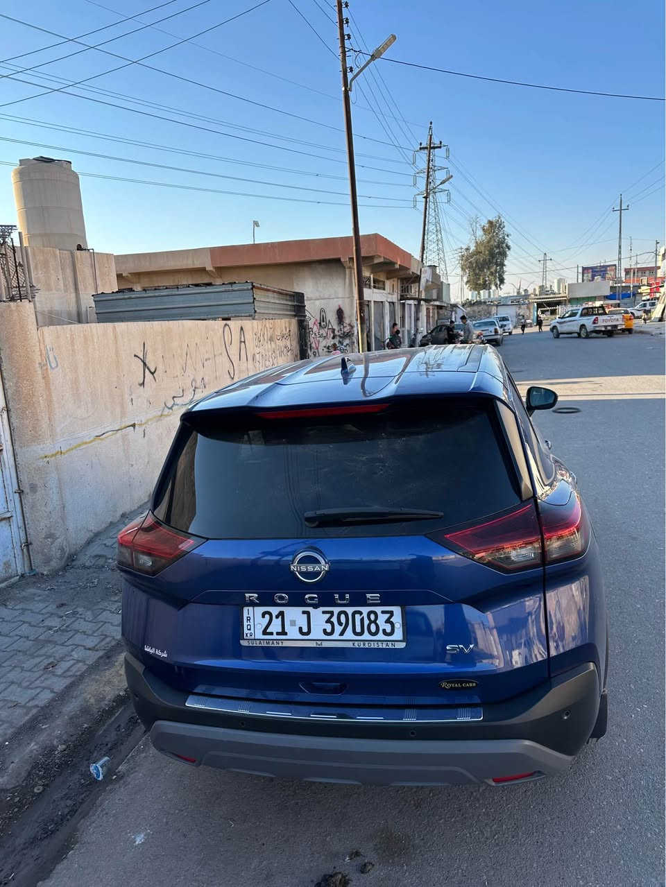نيسان روك  موديل 2022
مكينه 3 توربو  
سه نه وي جديده هه زه جديده 
4 تايرات جديد سياره جاهز من كلشي دينار مصرف مابي 
كير مكينه تبريد  كلشي بشرط 
بيها جاملغ امامي سكن صبغ بس  
رقم موبايل ***********واتس اب 
رقم موبايل ***********
مكان سياره كركوك قضاء دبس 
سعر سياره 172 بيها مجال السليمانية, العراق
