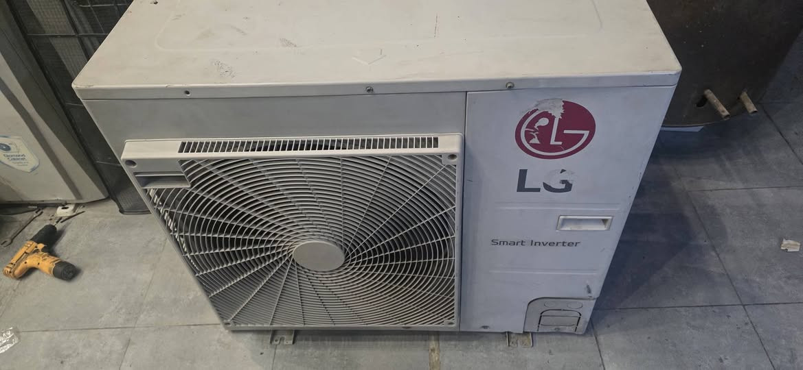 سبالت للبيع ٣طن عدد اثنين
ميديا ٣طن غاز ٤١٠  السعر ٨٠٠
الجي انفيرتر ٣طن غاز ٤١٠ السعر مليون 
مكان بغداد زعفرانية
الاستفسار ***********
