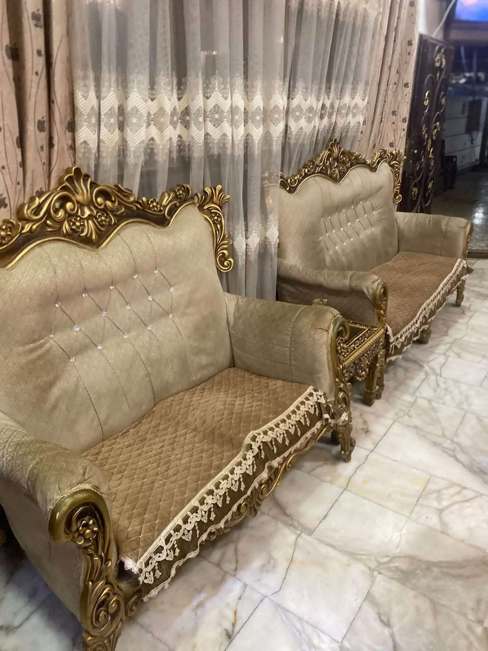 سلام عليكم تخم مستعمل للبيع ١٠مقاعد نضافته ٧٠بل ميه سعره (٣٠٠)وبي مجال مكان بغداد العامريه رقم ***********
