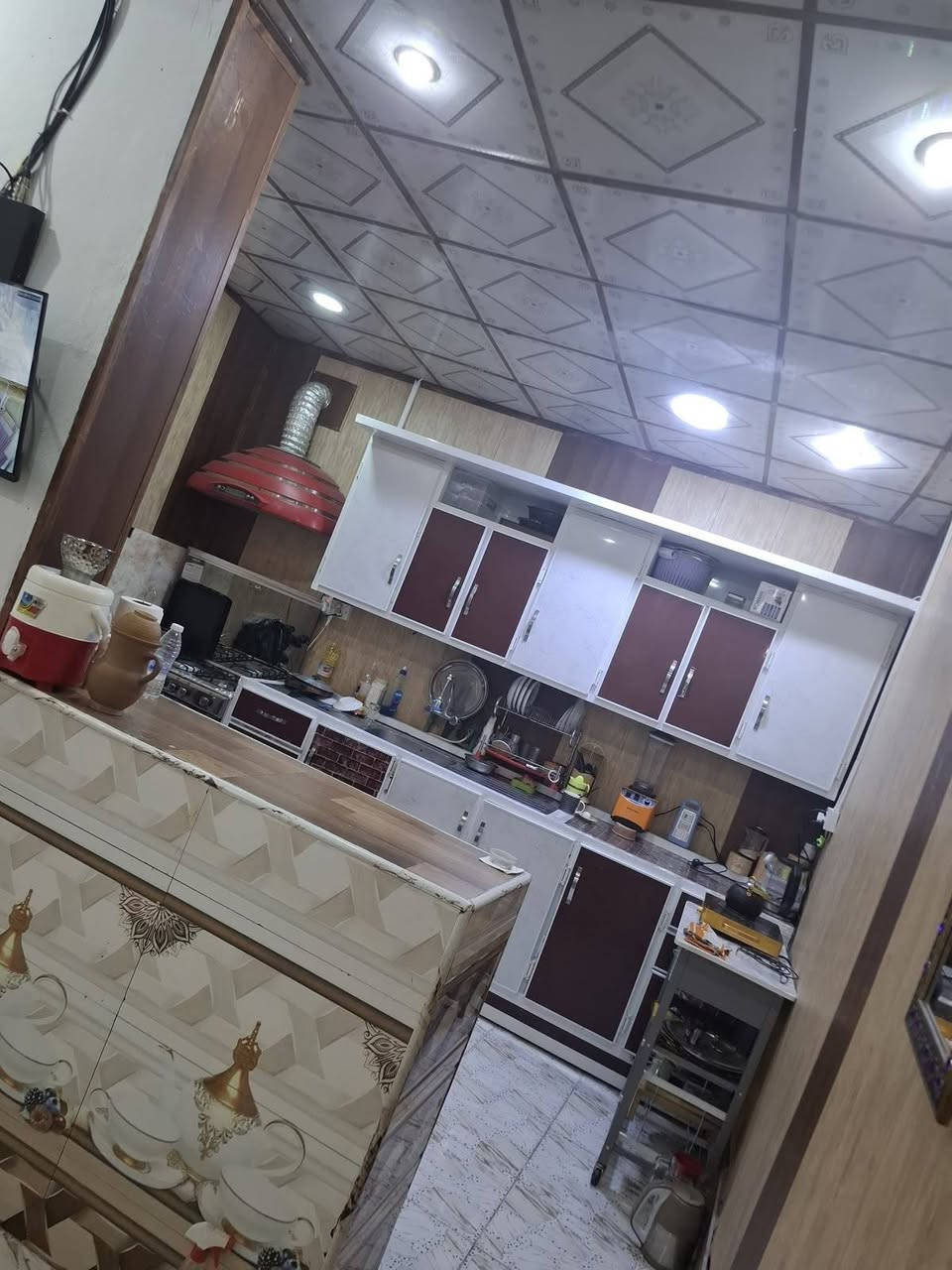 بيت للبيع مساحة 100م  ركن غرفتين وصاله وبراني وصحيات سقف عكاده نظيف وجاهز للسكن نوع العقار زراعي منطقة 7نيسان  شارع مقرنص للاستفسار خاص او الاتصال ع الرقم ***********
