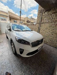 سورنتو موديل 2020 خليجي بيهة ربع الدعاميه صبغ الخلفيه وربع اصابع بارد ...