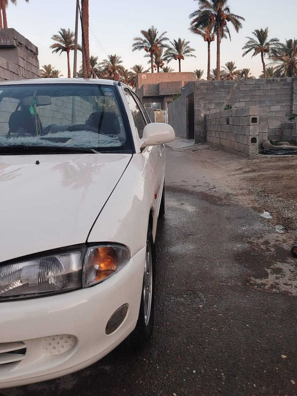 سلام عليكم
بروتون 2004 
لون ابيض رقم شمالي دولي بسمي 
سياره مكفوله بيه طخه بالجامرلغ الامامي الايمن بخشم الجامرلغ 
باقي كفاله سعرها ٥٤ بيه مجال 
صلاح الدين بلد او ضلوعيه 

+***********
