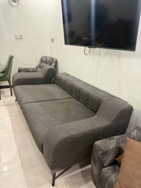 تخم تركي ٨ مقاعد  قنفة عدد ٢ كرسي عدد ٢ من كرويتة هوم قبل ٤ سنوات مشتر...