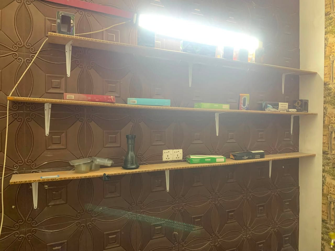 سلام عليكم جام خانة للبيع
رفوف للبيع ايضاً *********** العنوان بغداد
