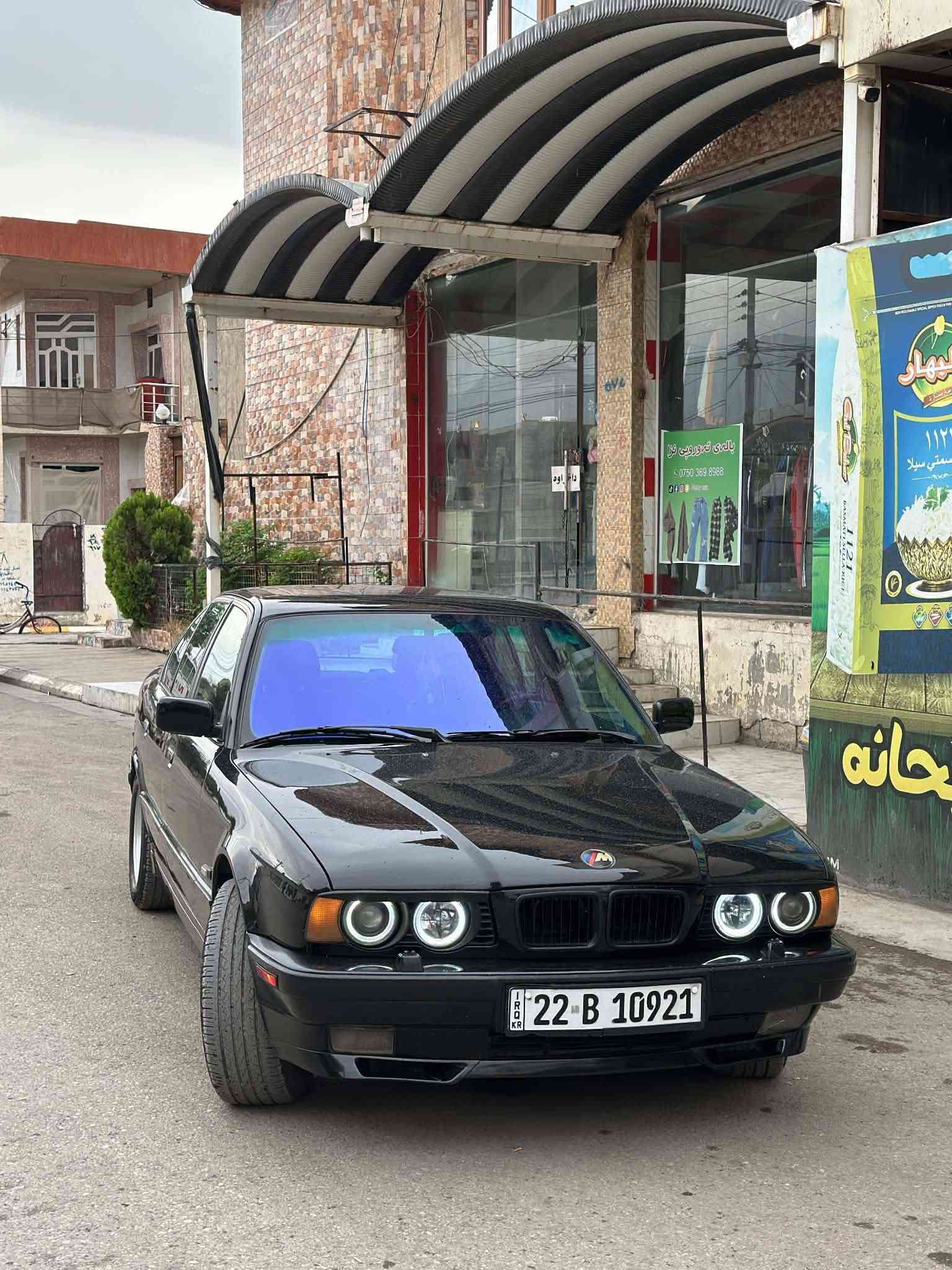 بي إم ٥٢٥ • اوتوماتيك • جلد