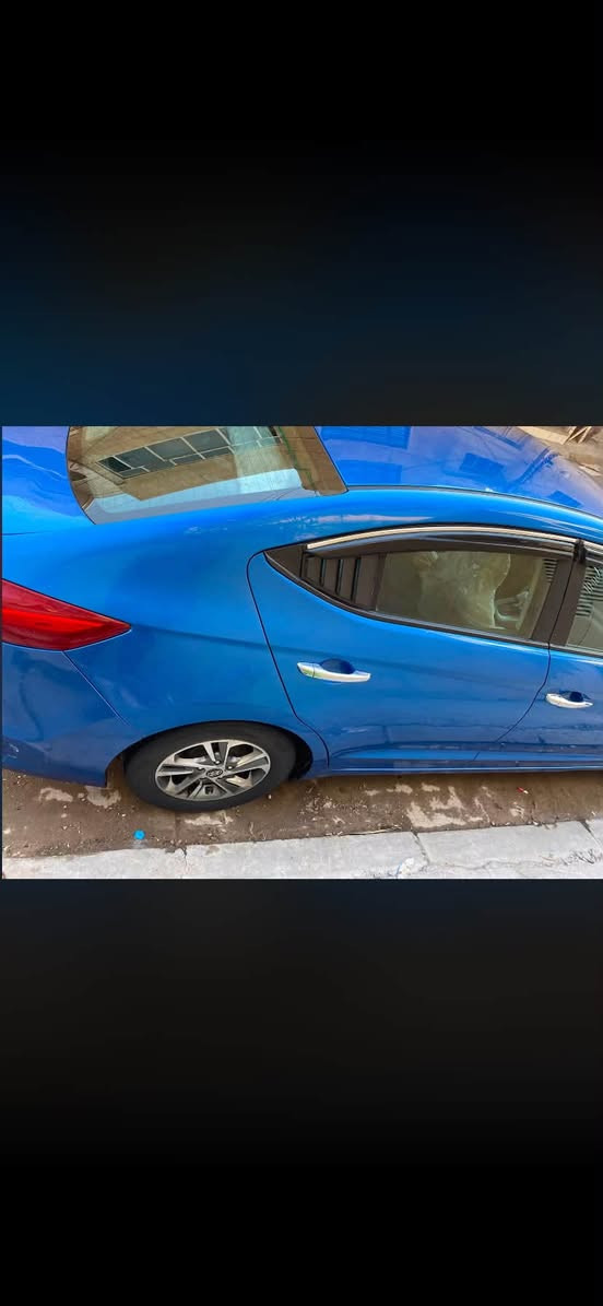 النترا مديل 2017 ماشيه 105  فول مواصفات عدا الفتحه ولجلد
حادث بارد فقط بدون صبغ بدون ايرباك بدون تبديل كلها بلادي حتى دعاميات السونار من اخذتها موجود بلمنشور وبيها بارد باب الخلف السائق 

"

بغداد زعفرانيه الاربع شوارع ***********

سعر 128$ وبيها مجال بسيط .
