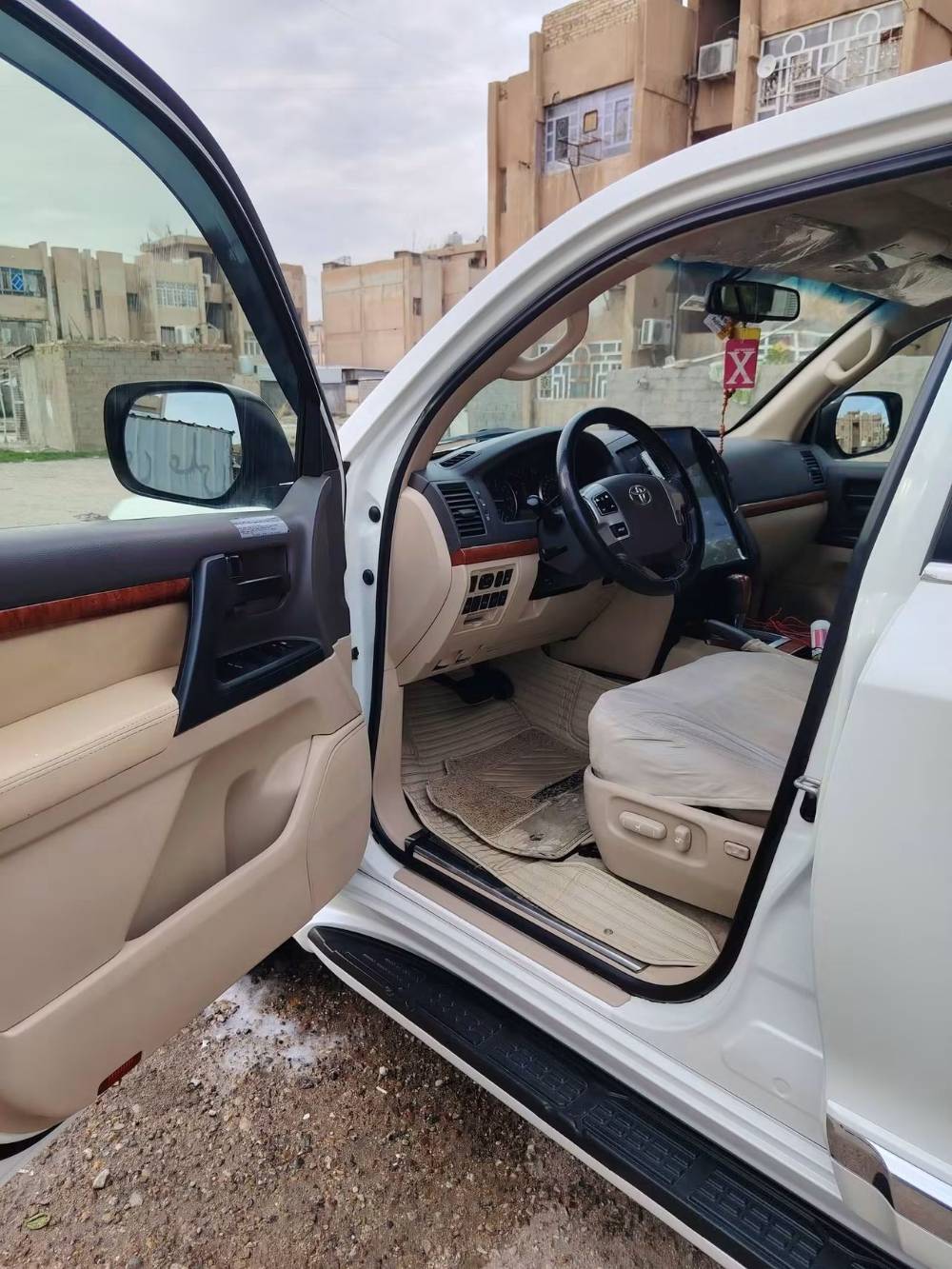 لاندكروز GXR • ٢٠١٥ • رقم بغداد