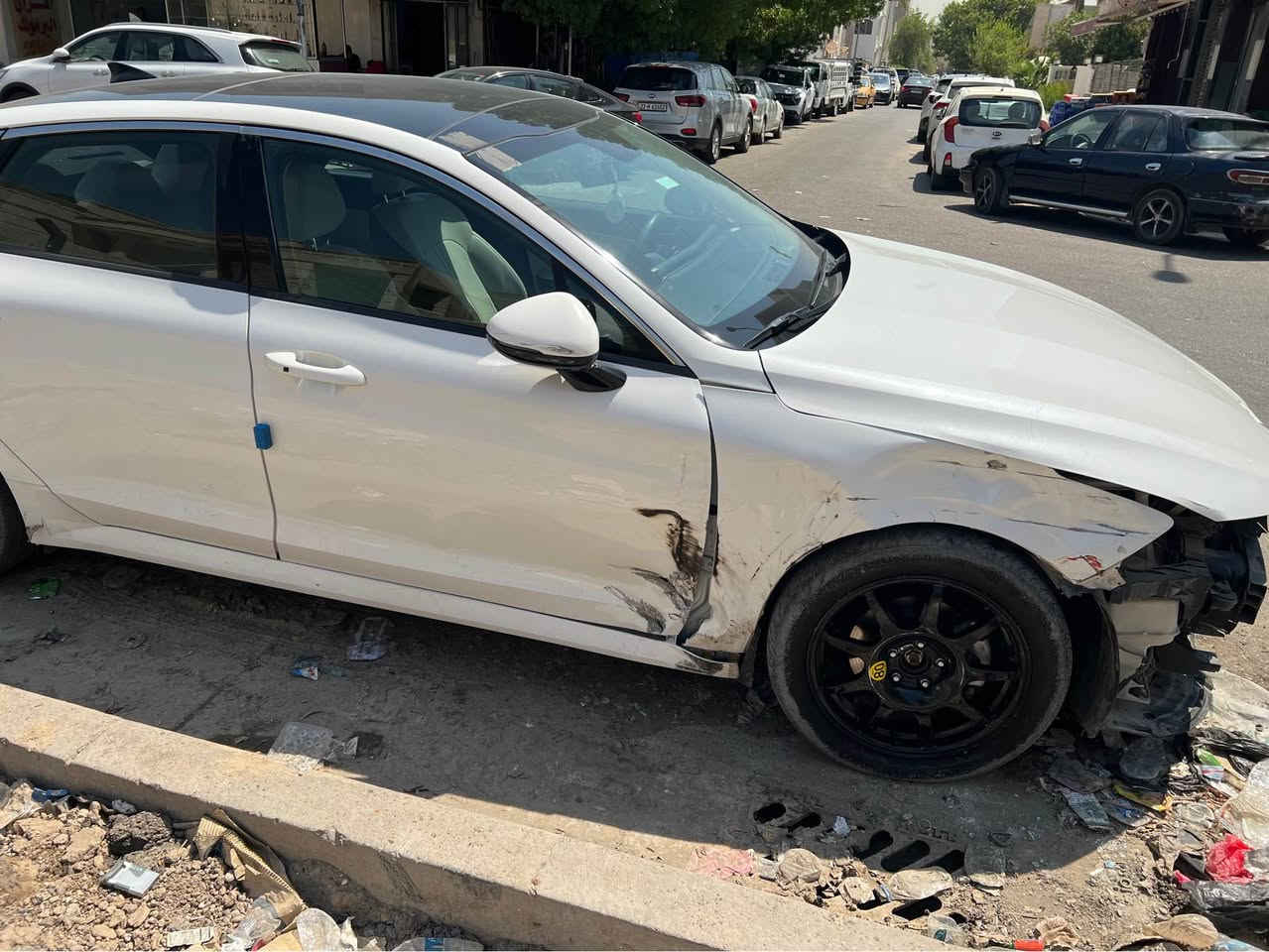 السلام عليكم 
للبيع على حادثها 
K5 ٢٠٢٤ 
السيارة وارد خليجي فوول محرك ٢٥٠٠ قبل يومين الله ايجفيكم الشر اندعمت والعوض على الله 
ابيعها على وضعها 
السعر ١٥٢٠٠$ وبيها مجال بسيط  
السيارة رقم بغداد بأسمي
مكانها بغداد القادسية 
*********** بغداد, العراق
