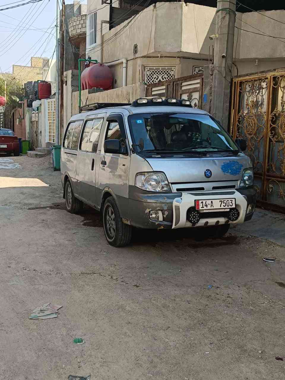 سلامو عليكم سيارة منقولي موجهة محرك ستاركس سبعه كير فحل سيارة لامبجمه  ولا معلأيه بلادية ولا مصبوقه بس جاردة فقط نسبت خياس بل بيبان قليلة سيارة مجرد تنزيل موديل بل شاصي 2006 نزلتهة 2004 جاهزة للبيع السعر 115 او بيها مجال ***********
