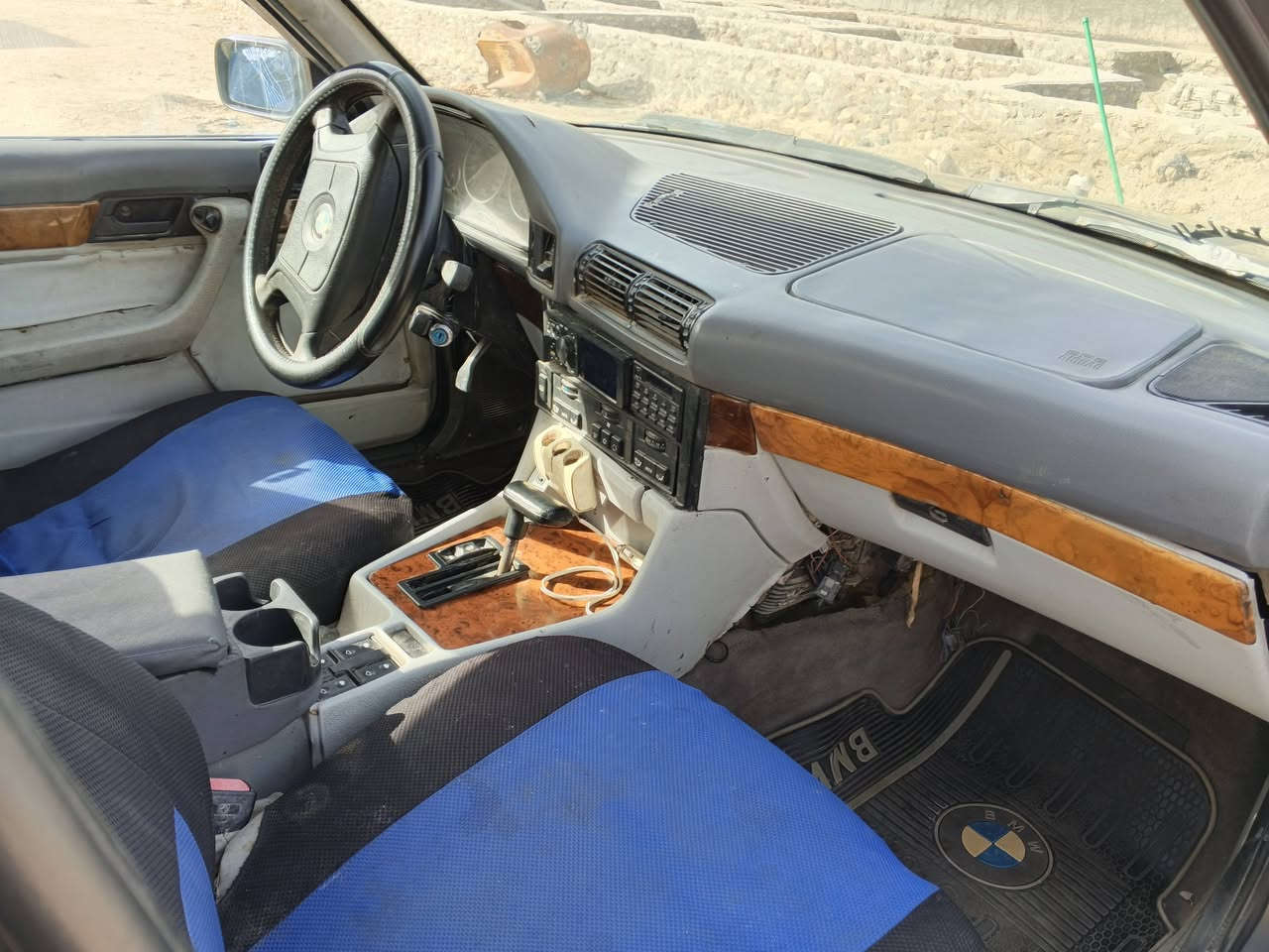 سلام عليكم بي ام 535 موديل89 مكينه 30مفتوح مكينه كير شرط حداديه تعبانه 30وبيها مجال قليل مكان سماوه ***********
