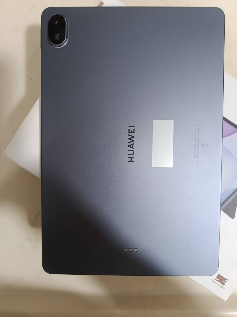 Huawei MatePad 11.5 2025 🔥
للبيع Huawei MatePad 11.5 إصدار 2025 ✨
📱 شاشة 11.5 إنچ 2.5K بتحديث 120Hz
⚙️ رام 8GB
💾 ذاكرة 256GB
🔋 بطارية 10100mAh
⚡ شحن سريع 40W
📸 كاميرا خلفية 13MP
🤳 كاميرا أمامية 8MP
🔊 4 سماعات بصوت قوي
💻 نظام HarmonyOS
⌨️ وياه كيبورد أصلي
📦 كامل أغراضه وعلبته
✨ الجهاز نظيف جداً وحالته ممتازة
💰 السعر:  525 ألف قابل للتفاوض بالمعقول 
للجادين فقط.
📍 المكان: الكوت الفلاحيه

للاتصال  ***********
***********
