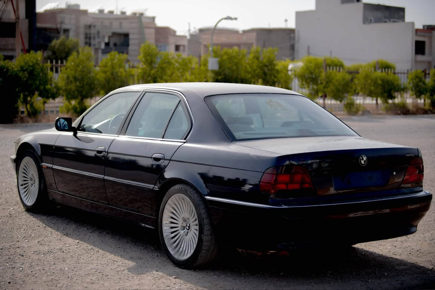 السلام عليكم
Bmw 1995 740 4.4 

محرك ٤٤ هوا - كير تبترونك 

كير محرك مكفولات
حداديه اماميه خلفيه جديده بالكامل
تبريد ثلج 
ويلات ١٩ بيانو + تخم تاير جديد
صبغ عام بدون حادث توه طالعه من الفرن شغل درجه اولى مواد كمليون
منضومه abs مبدله بالكامل
منضومه ماي مبدله بالكامل 
منضومه بانزين مبدله بالكامل 
غرفته حلوه نضافته ٨٠ بالميه  
رقم سليمانيه شرط التحويل 

السياره معروضه ب ٧٧ وماكو هيج سعر بالنسبه لنضافته

عنوان الديوانية

***********
***********
