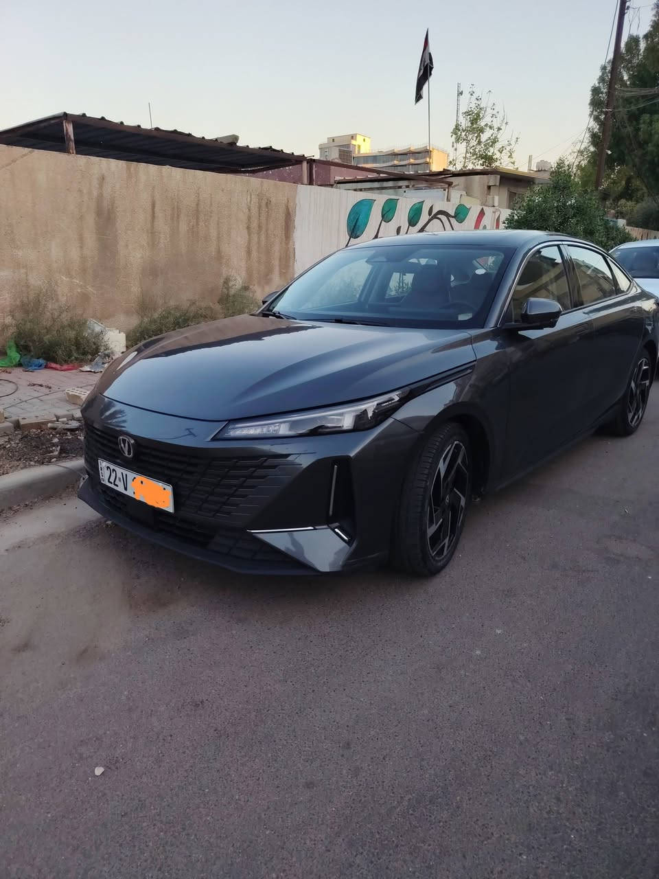 شانجان ايدو بلص ٢٥بضمان الشركه ماشيه39000رايده ب ٢٢٠٠٠٠٠٠وبيه مجال للشرايه بدون حادث ولا صبغ 
واتساب ***********

نص مكتوب في الصور:
-  22000000IQ