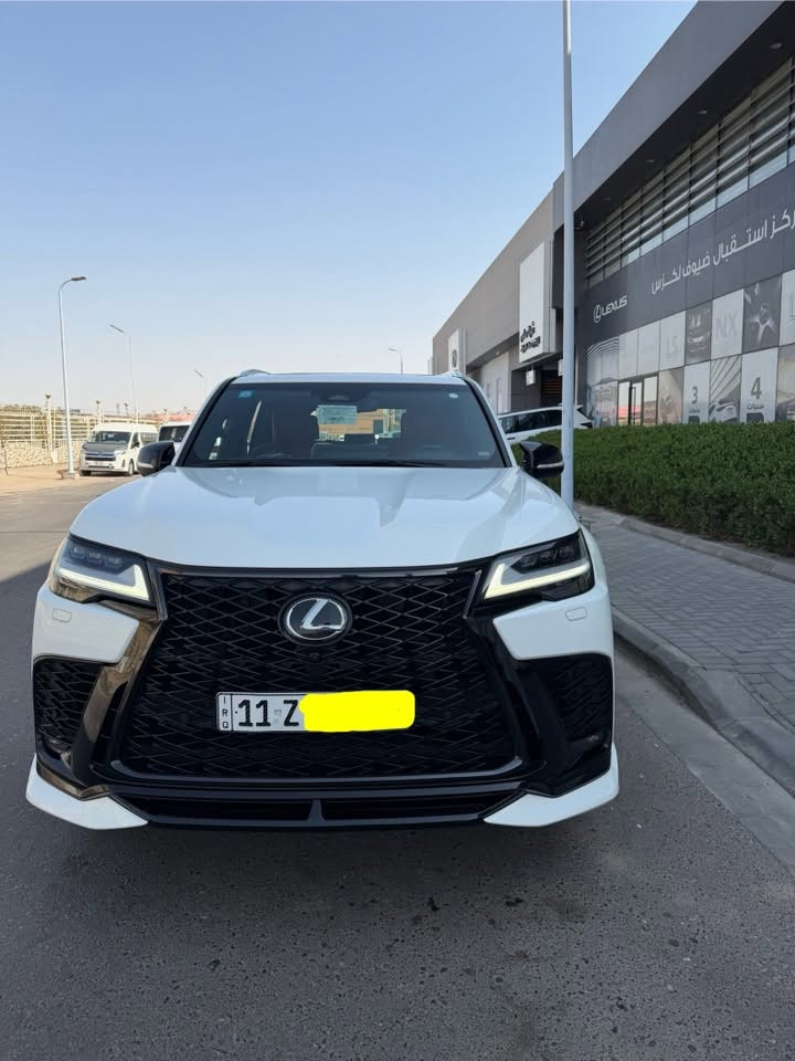 السلام عليكم 
لكزس للبيع 2025 LX700
السعر 14 دفتر وبيها مجال 
سياره كفاله عامه 
رقم بغداد
مكان السيارة البصرة 
السيارة بالضمان
للاستفسار
***********

