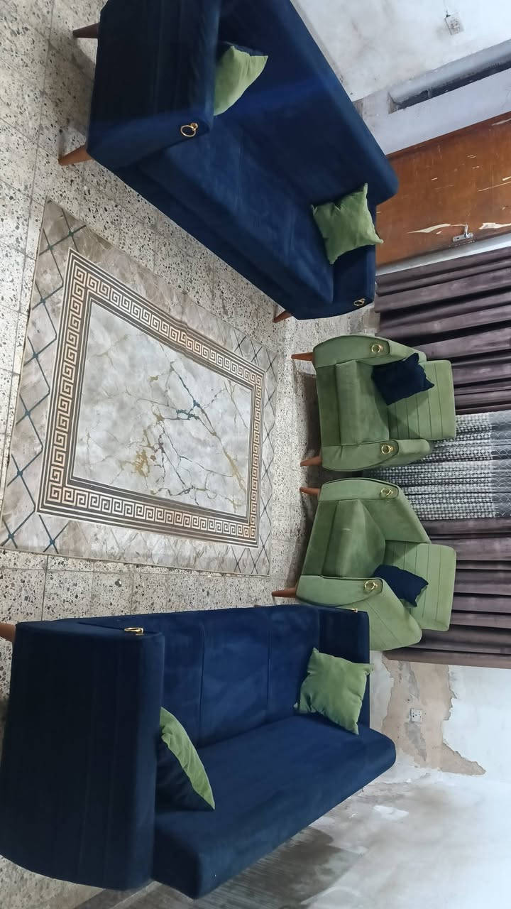 تخم 8 مقاعد اخو جديد إي ضرر مابي نضافه فوول سعره 225بي مجال بل حقيقة كلش حلو ضالمته صور مكان البياع  *********** يوجد واتساب
