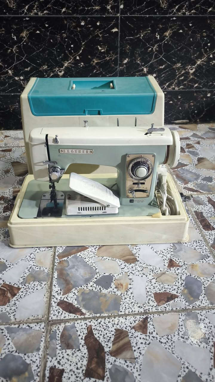 ماكينة خياطة • براذر • نظيفة جداً