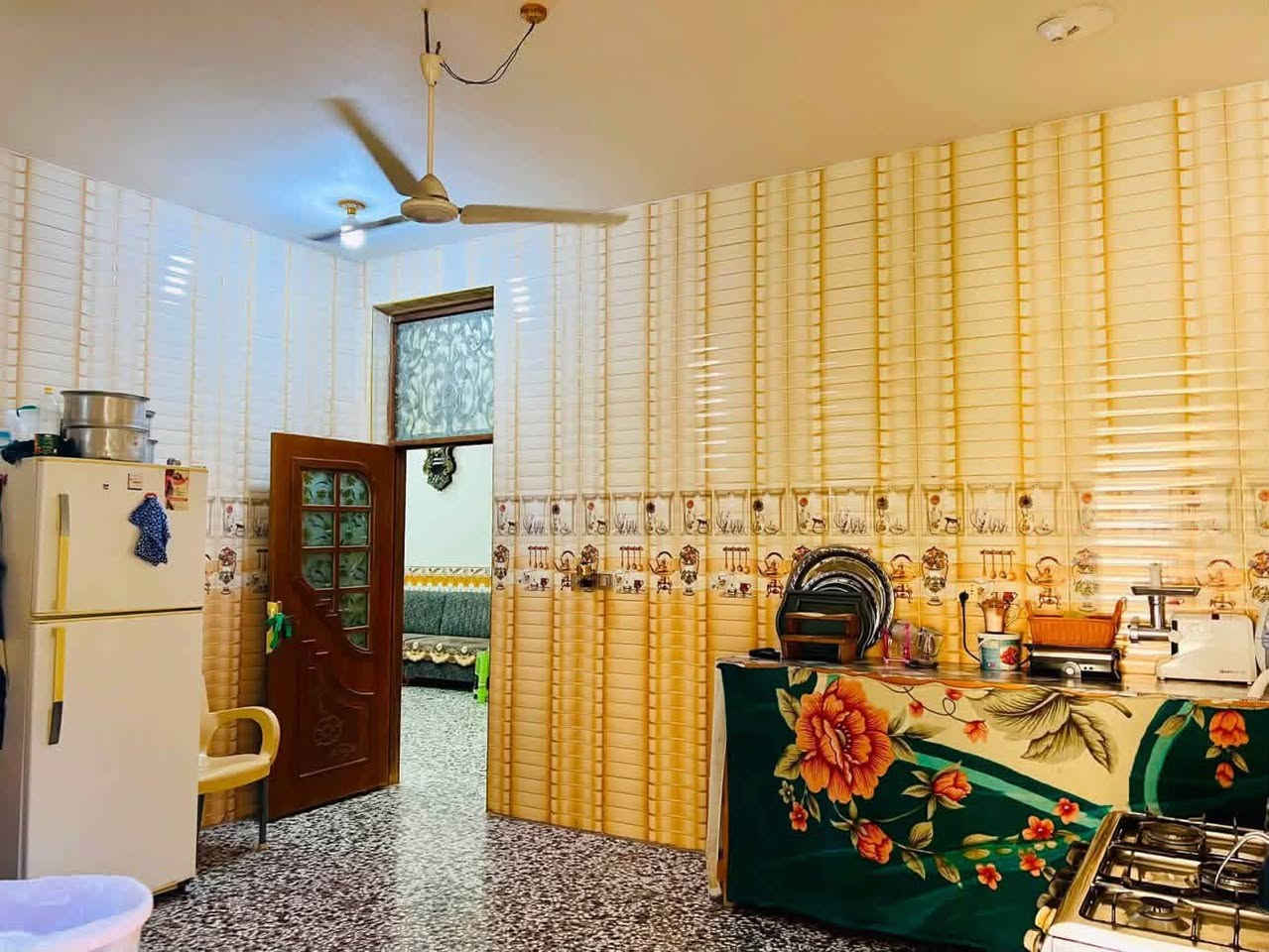 🏡 دار للبيع - موقع ممتاز وبناء حديث 🏡
📍 العنوان: الحلة - وردية خارج / البو حمير - شارع النائب حبيب الحلاوي
📐 المساحة: 415 متر مربع
🛣️ عرض الشارع: 10 متر
📜 السند القانوني: طابو زراعي (تحويل مباشر)
✨ تفاصيل الدار:
• 🚗 كراج واسع
• 🌿 حديقة كبيرة 
• 🛋️ هول داخلي + صالة استقبال
• 🍳 مطبخ
• 🛏️ غرفتين نوم
• ☀️ منور
• 🚿 مجمع صحي (داخلي وخارجي)
💰 السعر: 124 مليون (وبيه مجال )
📞 للتواصل والاستفسار:
📱 ***********
#
