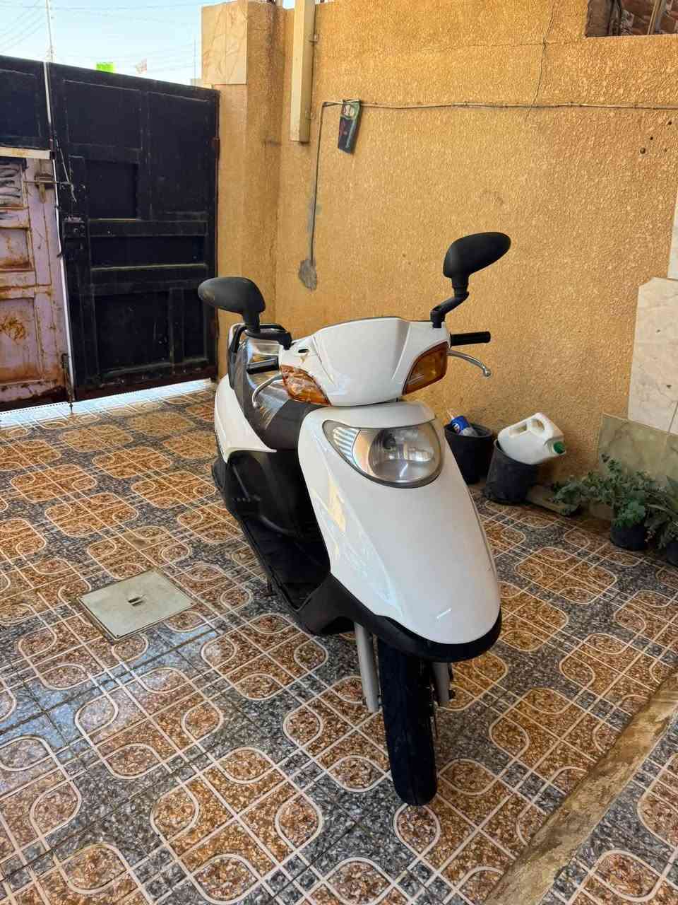 دراجة سبيسي ياباني للبيع كاملة مكملة مابيهة اي نقص بيع او مراوس
***********

