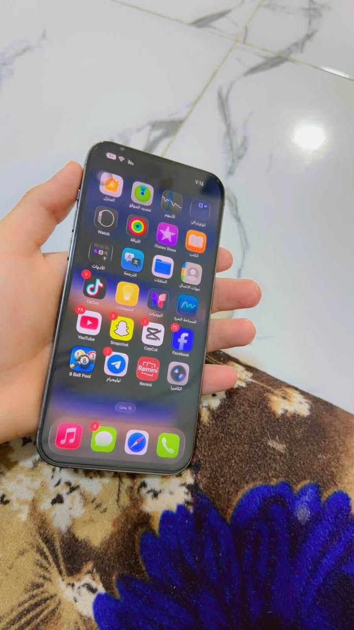 ايفون ١٤ برو ماكس شرق اوسط ماستر لون لبنفسجي للبيع جهاز نضيف بمعنه لكلمه ذاكره ٢٥٦ وبطاريه ٨٧جهاز لوك مامفتوح وتر بروف باكيته ويا و تفحص جهاز   وين ميعجبك عل حاسبه   سعر ٩٥٠الف اتريد اتصل عل رقم *********** مكاني رمادي

نص مكتوب في الصور:
- ٧:٠٩
- حالة البطارية والشحن
- كما هو الحال مع البطاريات القابلة لإعادة الشحن، بطارية الهاتف قابلة للاستهلاك وتصبح أقل فاعلية مع الوقت. معرفة المزيد...
- الحد الأقصى للقدرة
- ٨٧٪
- هذا قياس لقدرة البطارية مقارنة بقدرتها عندما كانت جديدة. قد تتسبب القدرة المنخفضة بتقليل ساعات الاستخدام بين عملية الشحن والأخرى.
- أقصى قدرة للأداء
- ستساعد الأنظمة المضمنة في النظام والمكونات في تخفيف آثار الأداء التي قد تلاحظها أثناء التقدم الكيميائي في عمر بطارية iPhone.
- شحن البطارية المحسن
- للحد من استنزاف عمر البطارية، يتعلم الـ iPhone من عادات الشحن اليومية، بحيث ينتظر ولا يتجاوز ٨٠٪ حتى يحين موعد حاجتك إلى استخدامه.