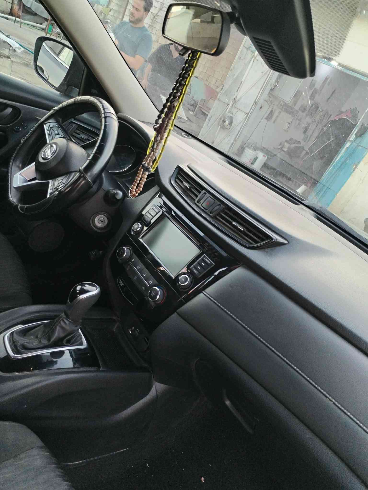 السلام عليكم نيسان روج 2020رقم بغداد
السعر 145وبيهة مجال ***********
