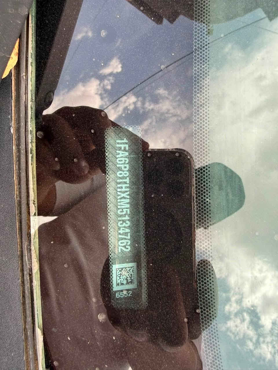 سلام عليكم للبيع موستنك موديل ٢١ ايكو ماشيه ٢٠ميل فقط الي يدور شي نضيف نصبه فول عليها اضافات الضرر ٣قطع سياره بسمي ومكاني بغداد  استفسار الرقم ***********
