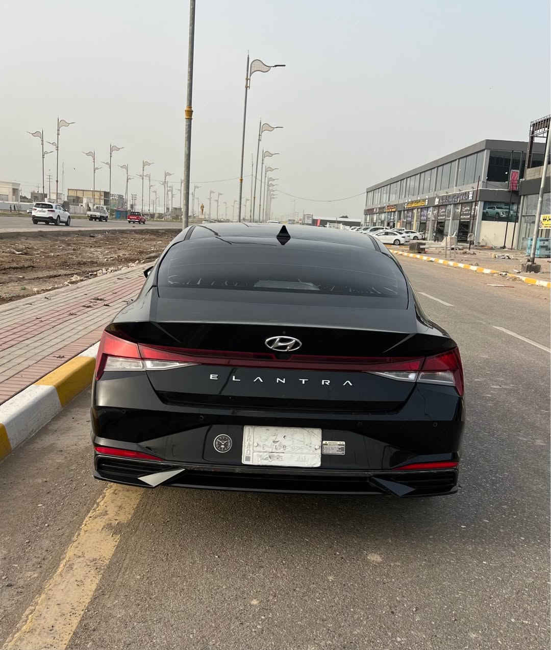 النترا 2023هايبرد (للبيع او مراوس بسيارة عالية )رقم بغداد بسمي ماشية ٦٥ كم حادث خلفي بدون ايرباك مواصفاتهة حلو بصمة اوتو هولد توقف ذاتي رادار كروز سرعة وبعد بيهة هواي مواصفات سعرهة 137 وبيهة مجال بسيط مكانهة بغداد او واسط الصويرة *********** بغداد, العراق
