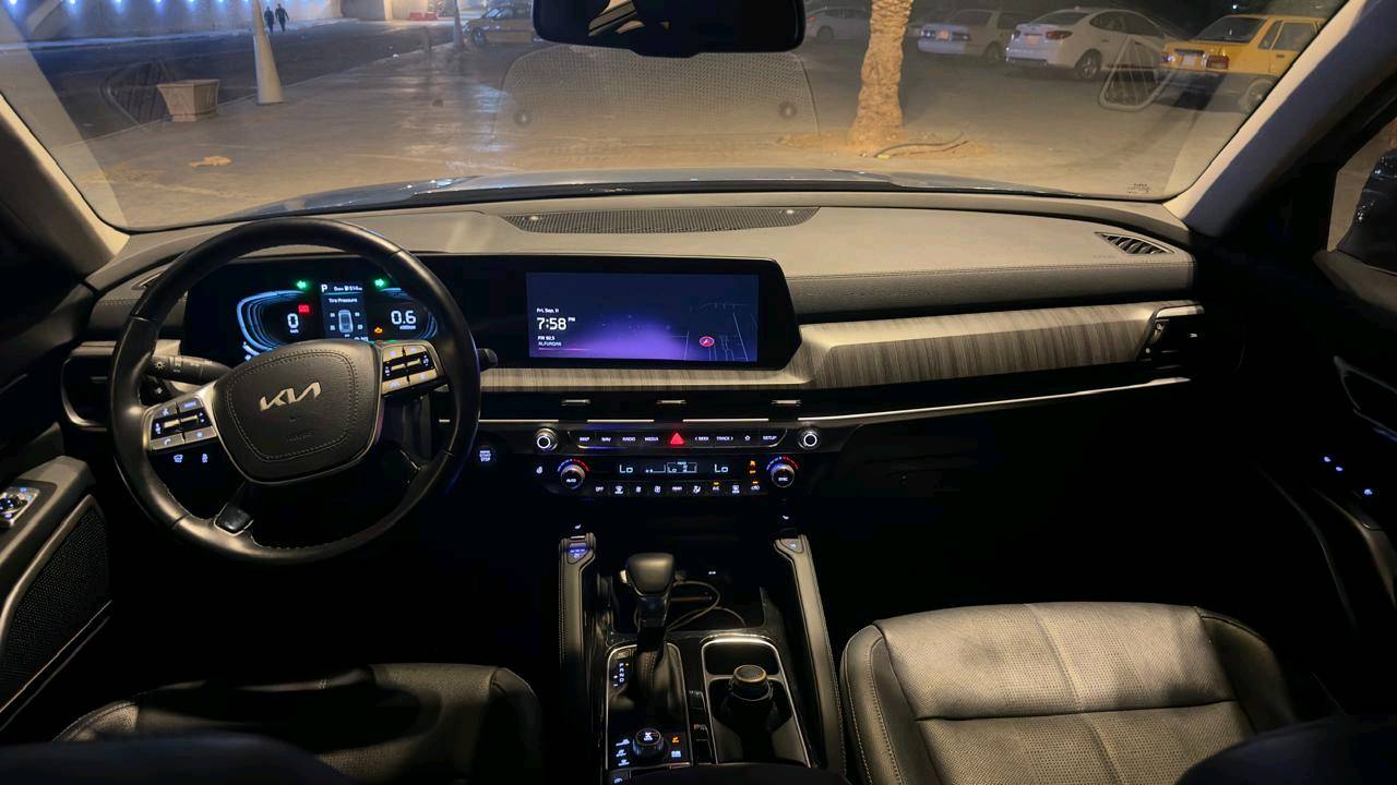 للبيع كيا تيلورايد موديل 2025 وارد امريكي بأسمي رقم بغداد نظيفه جدا مال جناي الحادث صندوق وجاملوخ ايسر الخلفي بدون ايرباك علفحص ويوجد بعض الخدوش البسيطه

📋 المواصفات:

* ✅ موديل: 2025
* ✅ رقم: بغداد
* ✅ اللون: ازرق چويتي
* ✅ الممشى: 6000 كم
* ✅ محرك 3.8 لتر V6 بقوة 291 حصان
* ✅ ناقل حركة أوتوماتيك 8 سرعات
* ✅ تشغيل عن بُعد (Remote Start)
* ✅ دخول ذكي (Smart Key)
* ✅ تشغيل بالبصمة (Push Start)
* ✅ فتحة سقف
* ✅ مقاعد جلد لون اسود
* ✅ تدفئة و تبريد للمقاعد الأمامية
* ✅ مقاعد الاماميه كهربائي
* ✅ شاشة معلومات وترفيه
* ✅ كاميرا خلفية
* ✅ حساسات أمامية وخلفية
* ✅ مثبت سرعة
* ✅ نظام المحافظة على المسار (Lane Keep Assist)
* ✅ تحذير النقطة العمياء (Blind Spot Monitor)
* ✅ تكييف أمامي وخلفي قطعتين فول بارد

💰 السعر: 345 ورقه وبيها توجيبه

📞 للاستفسار: ***********

سيارة نظيفة جداً، استخدام شخصي، جاهزة للفحص بأي مكان،