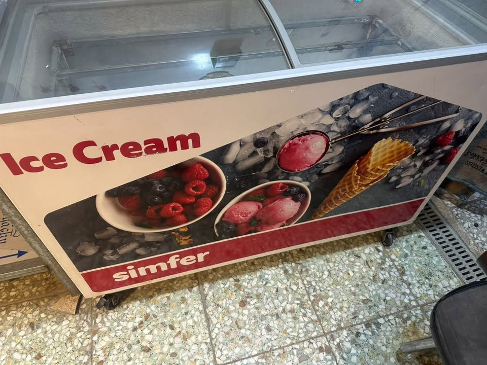 مجمدات • عدد ٢ • نضيفات