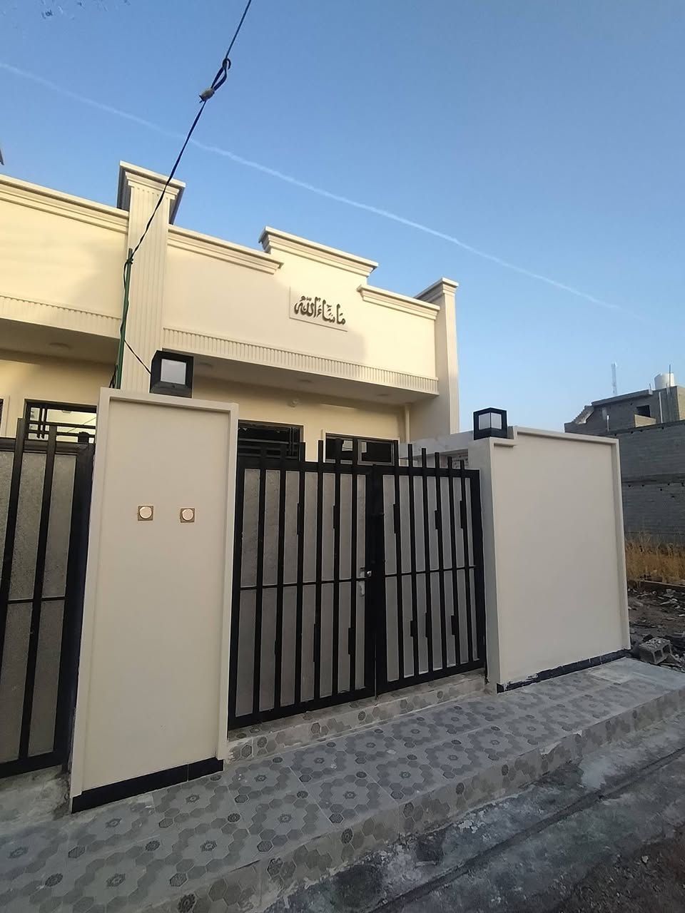 دور الزراعة
دارين للبيع كل واحد مساحة ١٠٠ م ٥ ×٢٠ طابق واحد

إستقبال ، مطبخ مع صاله ، غرفة نوم ، بيتونه ،

دورة مياه داخل خارج شرقي غربي

ارضيه بورسلين ، شغل كلش مرتب 

جاهز للسكن.. 

نوع العقار طابو زراعي سند ٢٥ 

خدمات كامله ماء مجاري تبليط كهرباء 

الموقع بعقوبة تقاطع القدس دور الزراعة الثالثة

للأستفسار أكثر اتصل على الأرقام التالية او على الخاص

وسام اللهيبي  ***********

ياسر فارس حسين *********** 

مكتب الجزيرة لبيع وشراء الأراضي والدور السكنية
