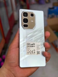 انفنكس نوت 50 برو بلس 5g   1-شاشه 144هرتز  2_ذكره 256  لعاب 120   زوم ...