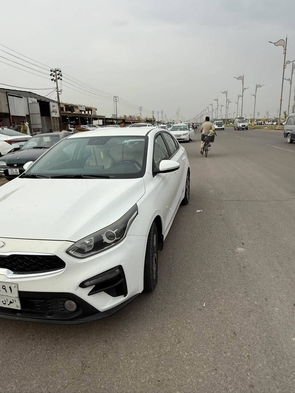 السلام عليكم سيراتو 2021 رقم اربيل مكينه 1600 ماشي 200 الف سياره جديده برغي ما مبدل بيها ضررها كما موضح بالصورة السعر 142 وبي مجال بسيط العنوان واسط الصويرة او الحفرية ***********
